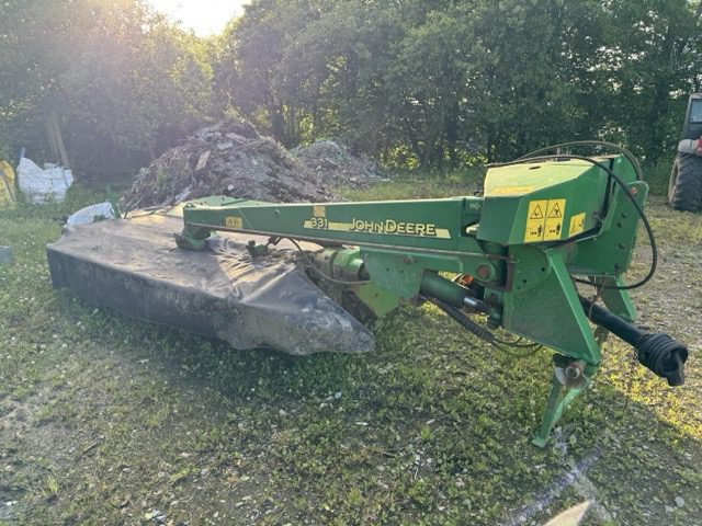 John Deere 331